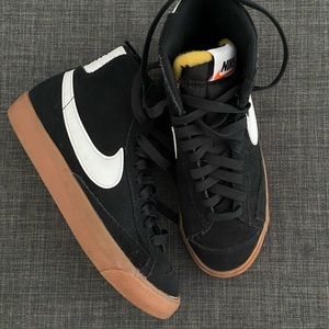 Womens black blazers with brown sole